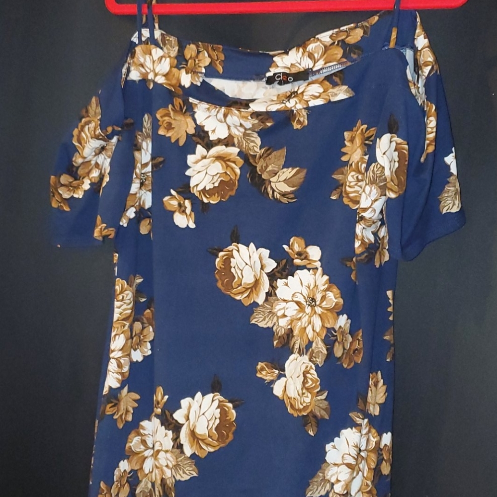 Dress - Picture 2 of 3